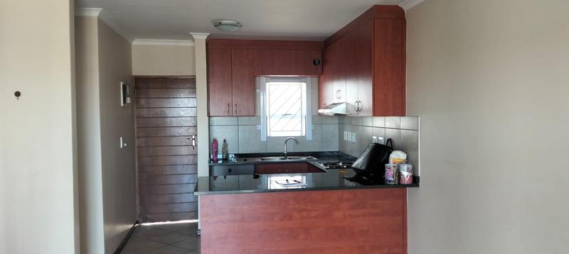 To Let 2 Bedroom Property for Rent in Buhrein Western Cape